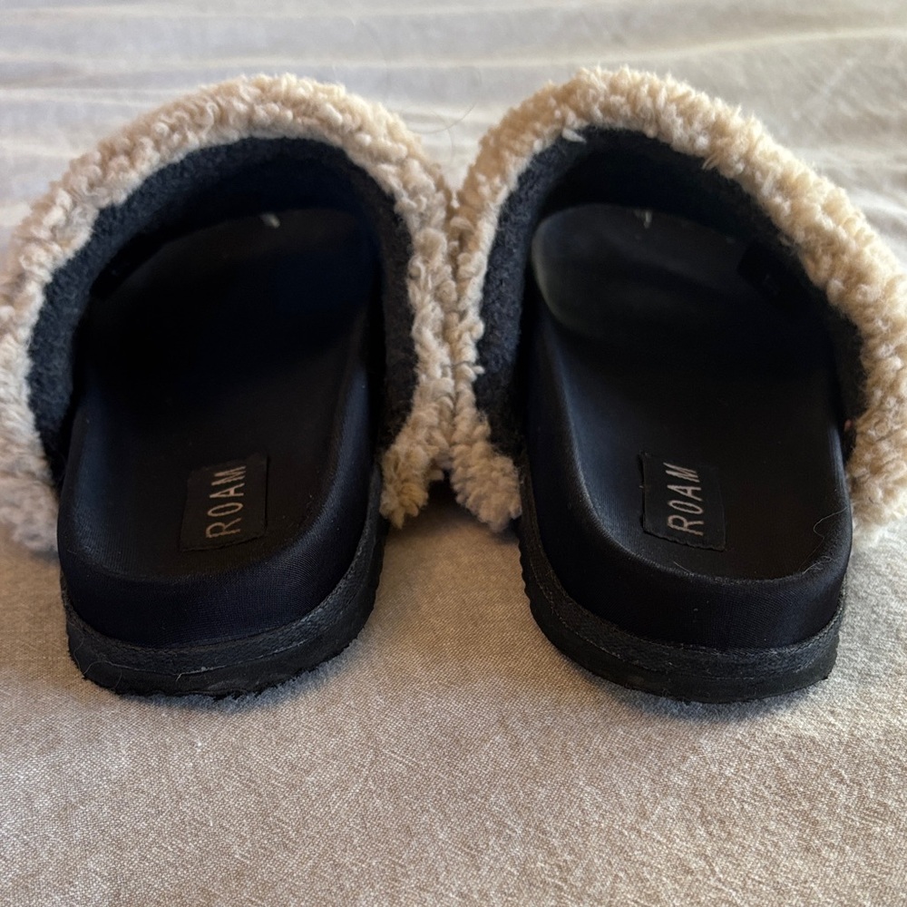 ROAM Sandals - Picture 2 of 6